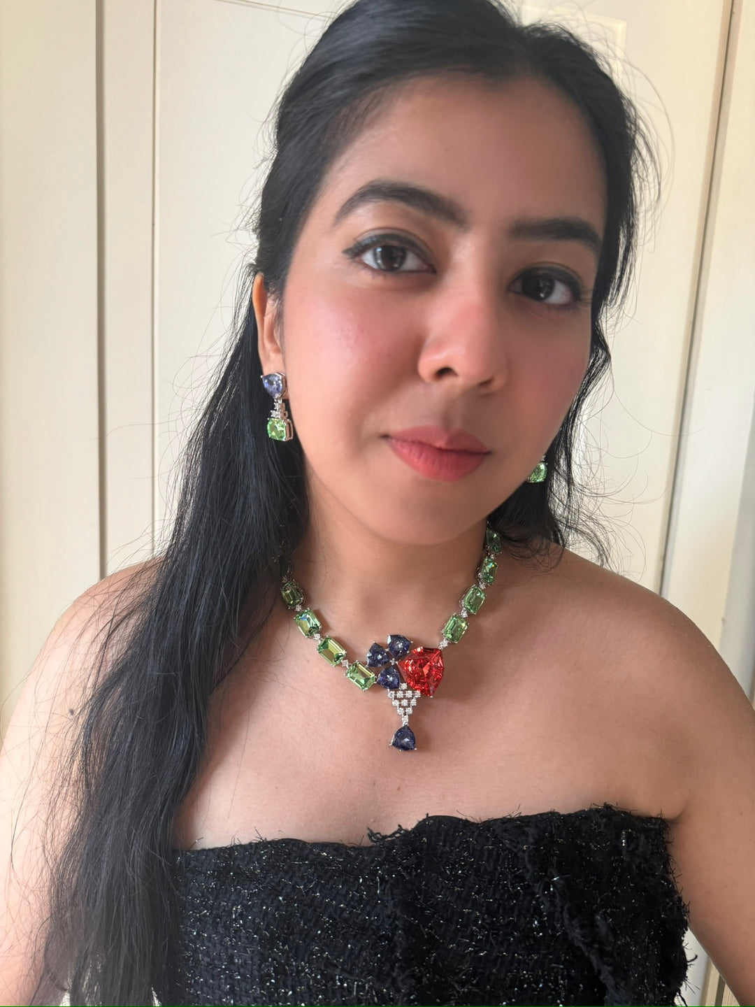 Exquisite Austrian Crystal Necklace Set: Designer Piece