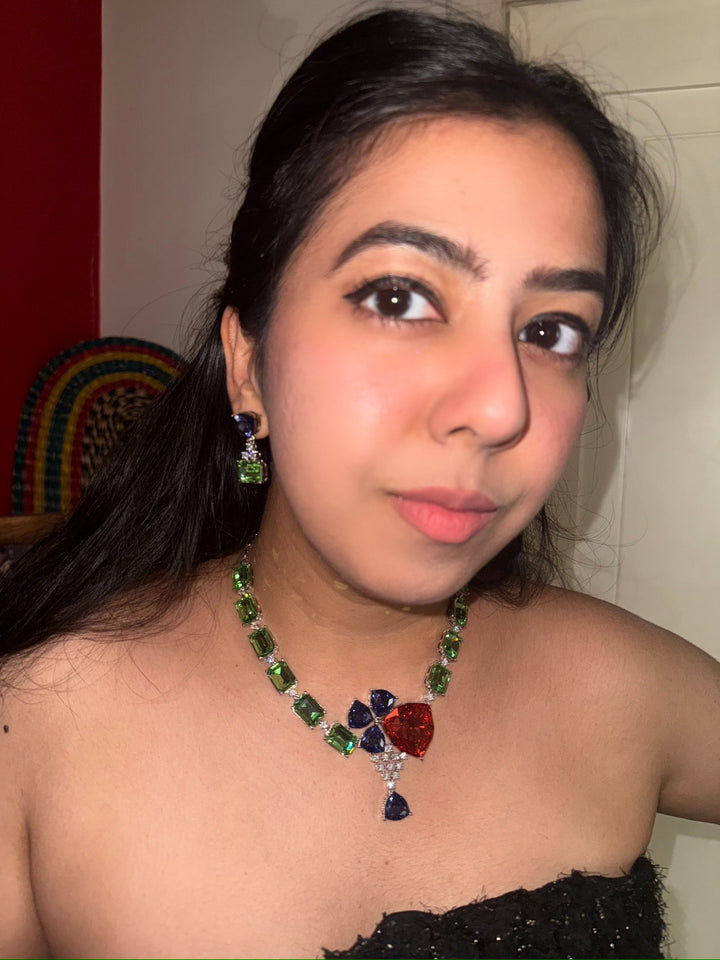 Exquisite Austrian Crystal Necklace Set: Designer Piece