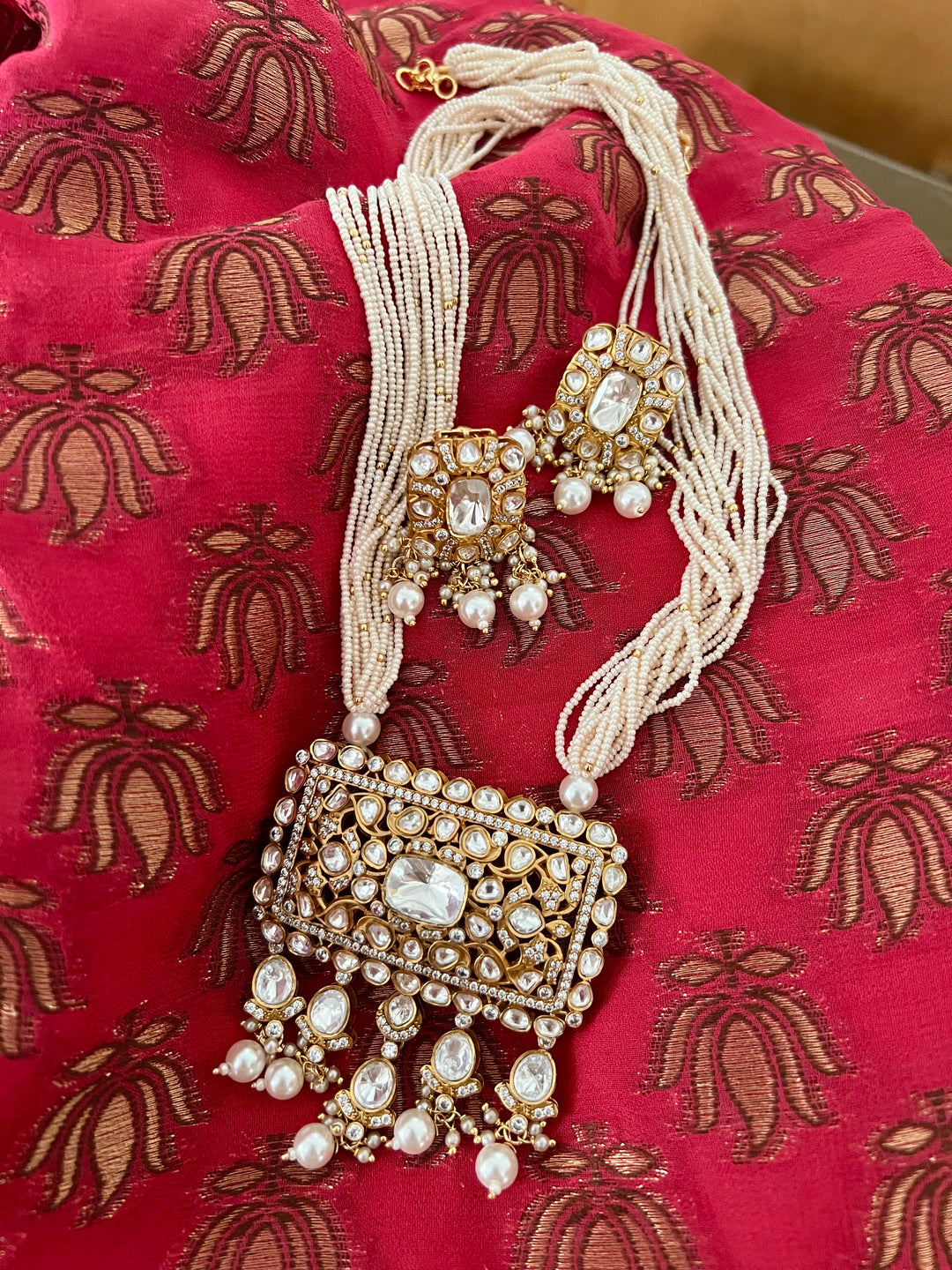 SHIVKA Beautiful Kundan Pendant Necklace with Earrings