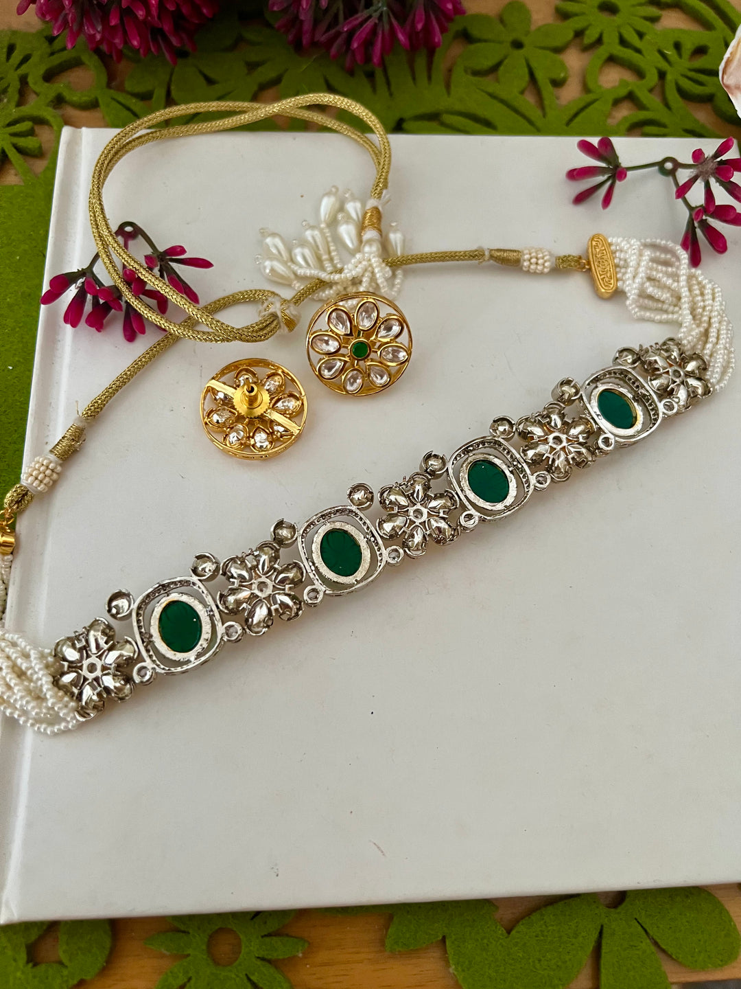 Carved Stone Kundan Choker with Studs