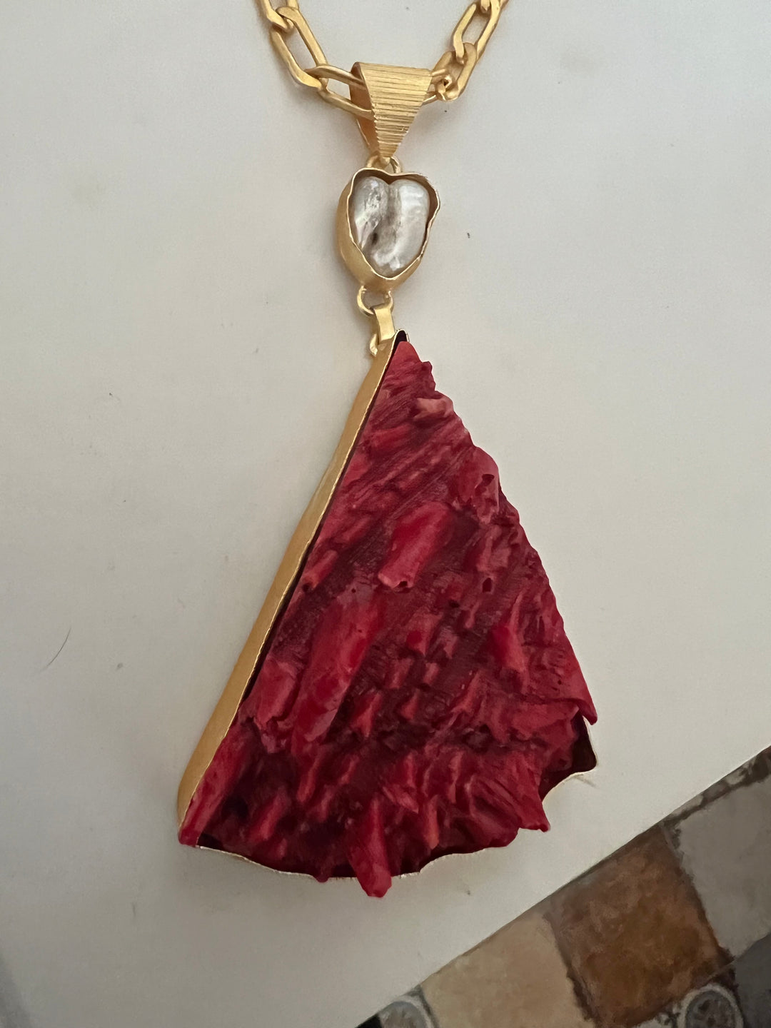 Natural Coral and Baroque Pendant Necklace