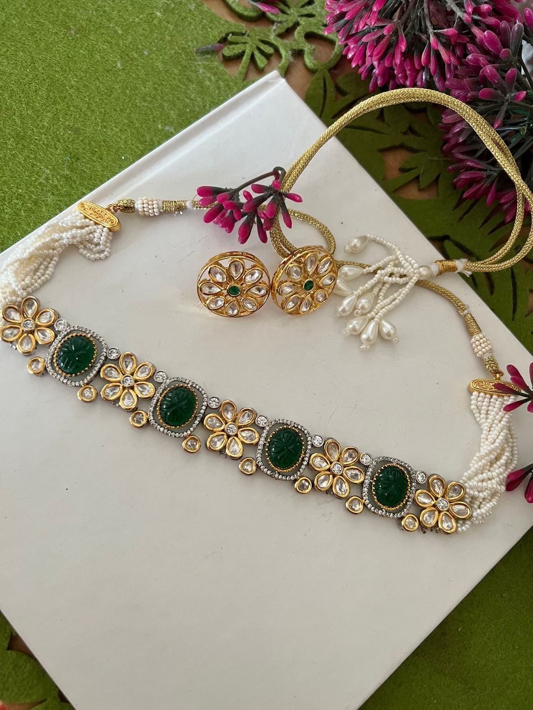 Carved Stone Kundan Choker with Studs