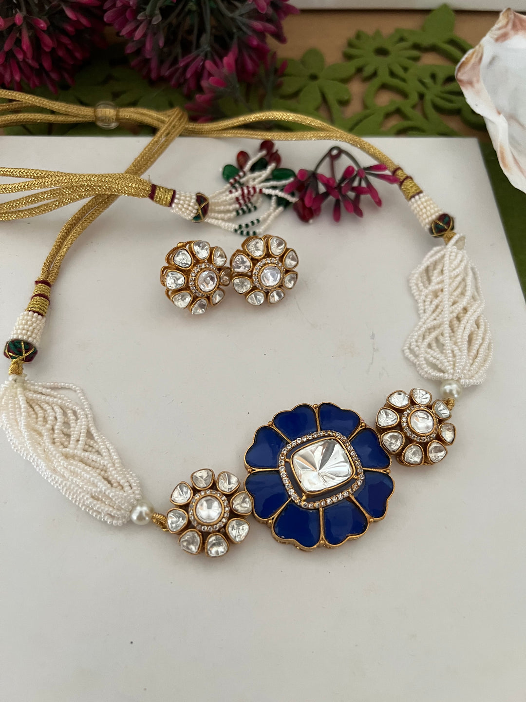 Kundan Choker with Studs