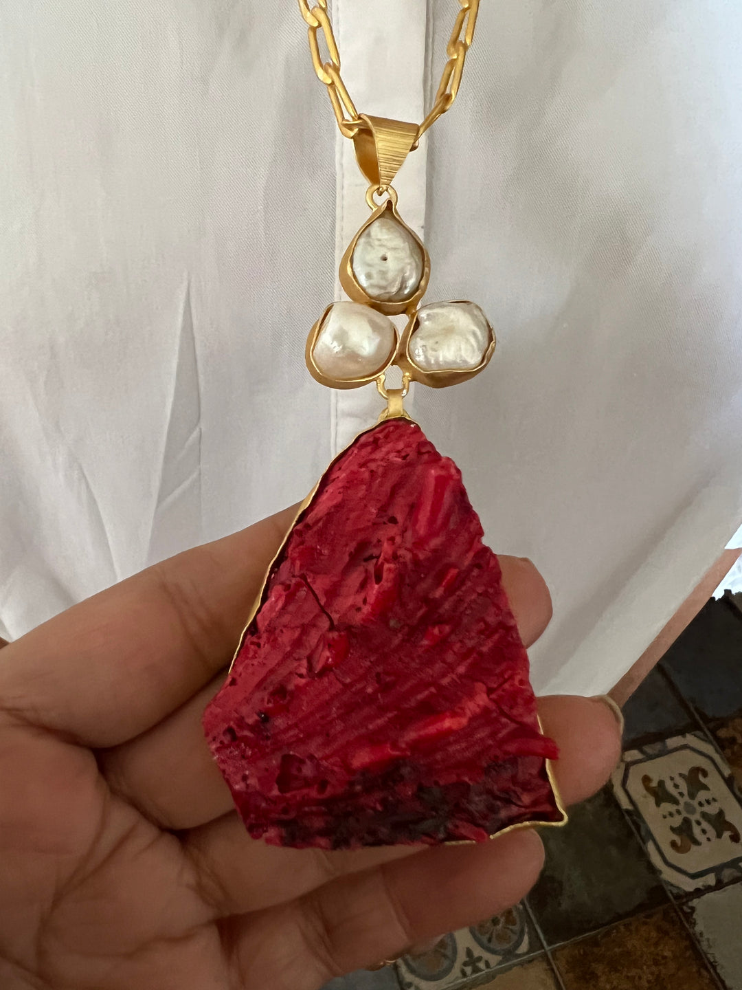 Natural Coral and Baroque Pendant Necklace