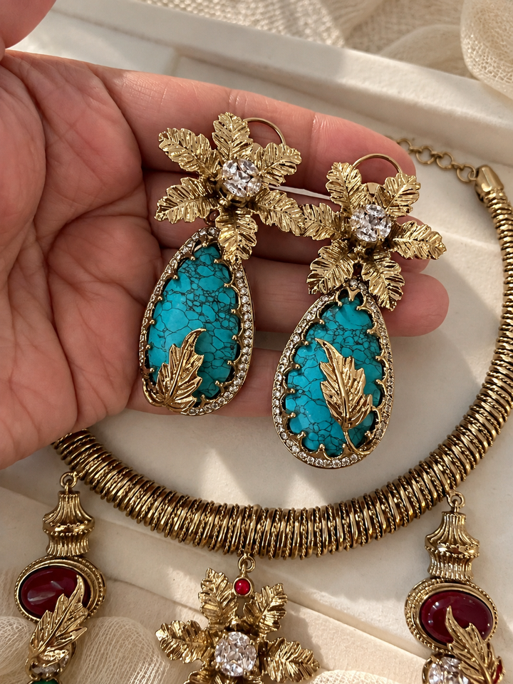 Antique Gold Finished Turquoise Hasli Choker Set