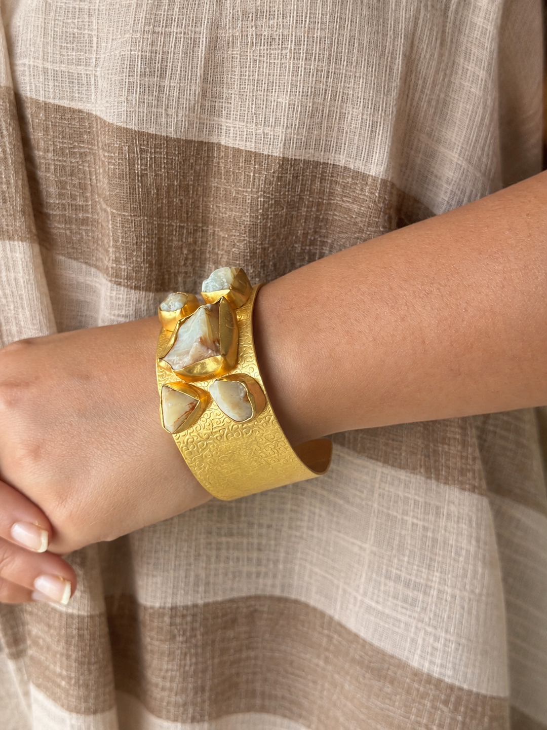 Exquisite White Raw Opal Stone Studded Brass Open Cuff - Unparalleled Quality and Style