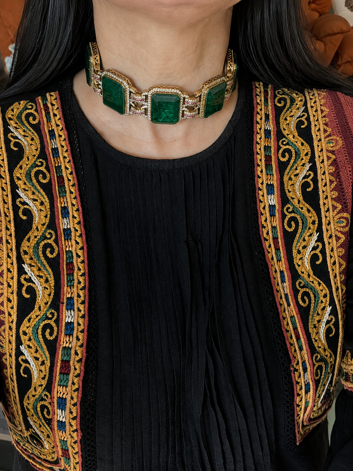 Emerald Green Doublet Stone Choker Necklace Set with Studs