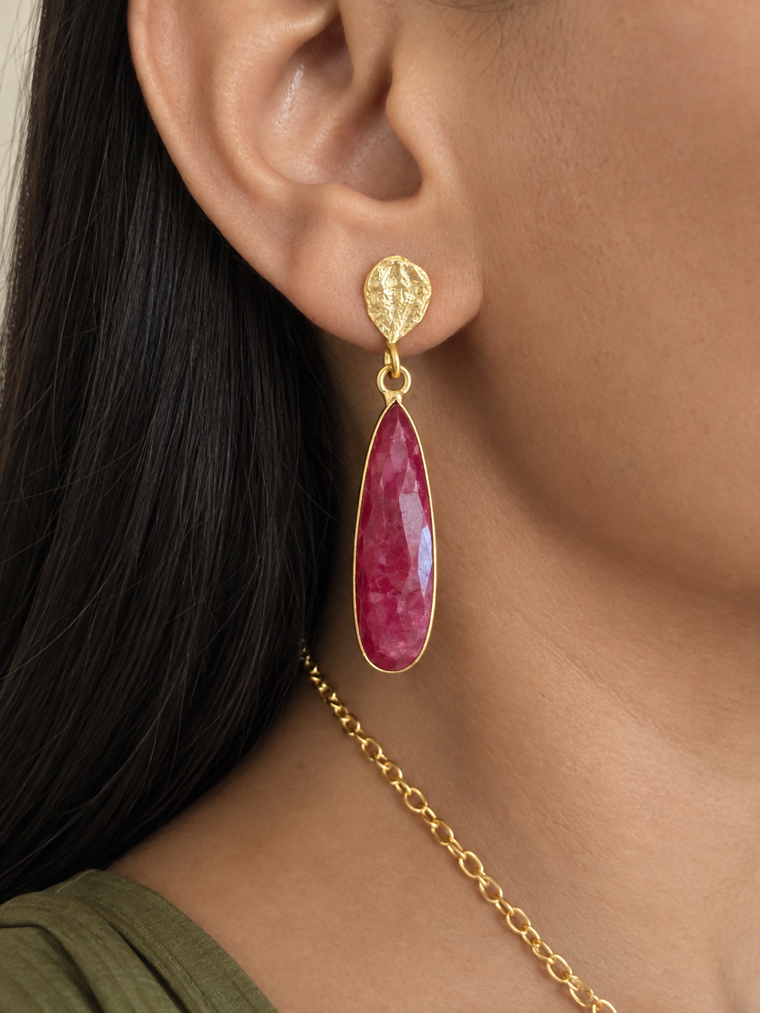 Ruby Quartz Teardrop Necklace & Gold Drop Earrings Set