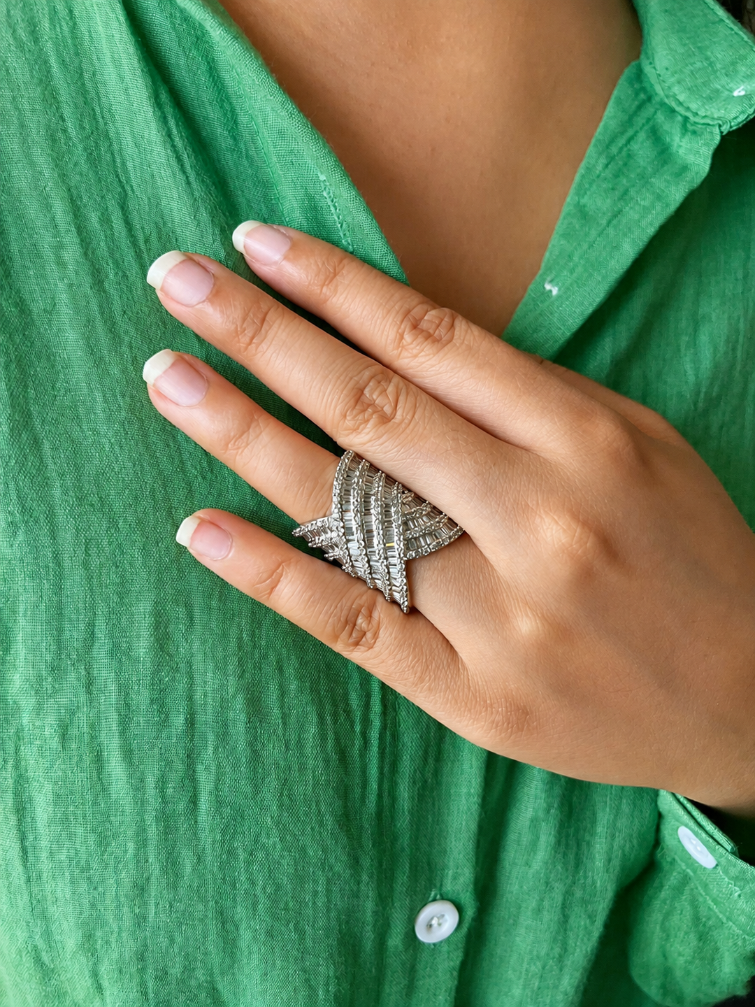 Victorian Faux Diamond Ring - A Touch of Timeless Beauty