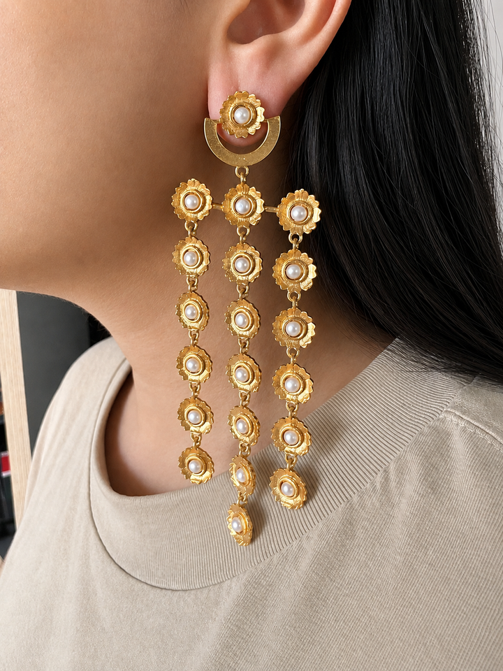 Statement Pearl Flowers Earrings