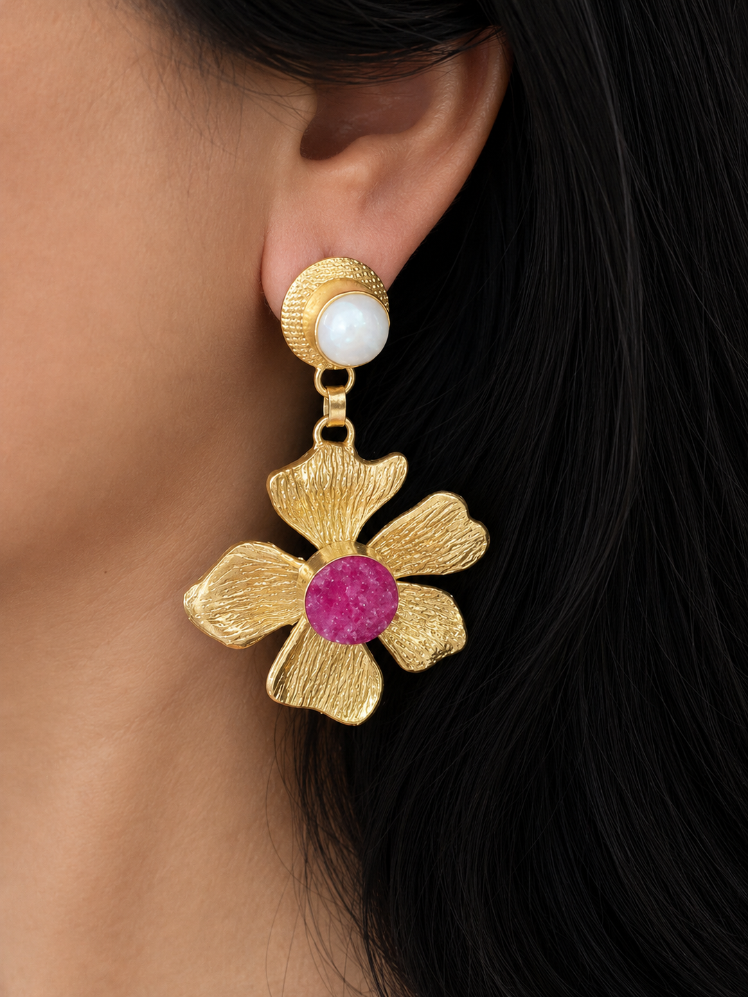 Druzy Stone Pearl Textured Flower Earrings