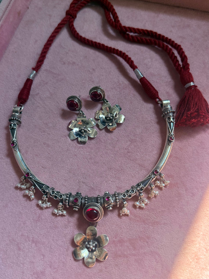 Handmade 925 Silver Flower Hasli Necklace Set | SHIVKA