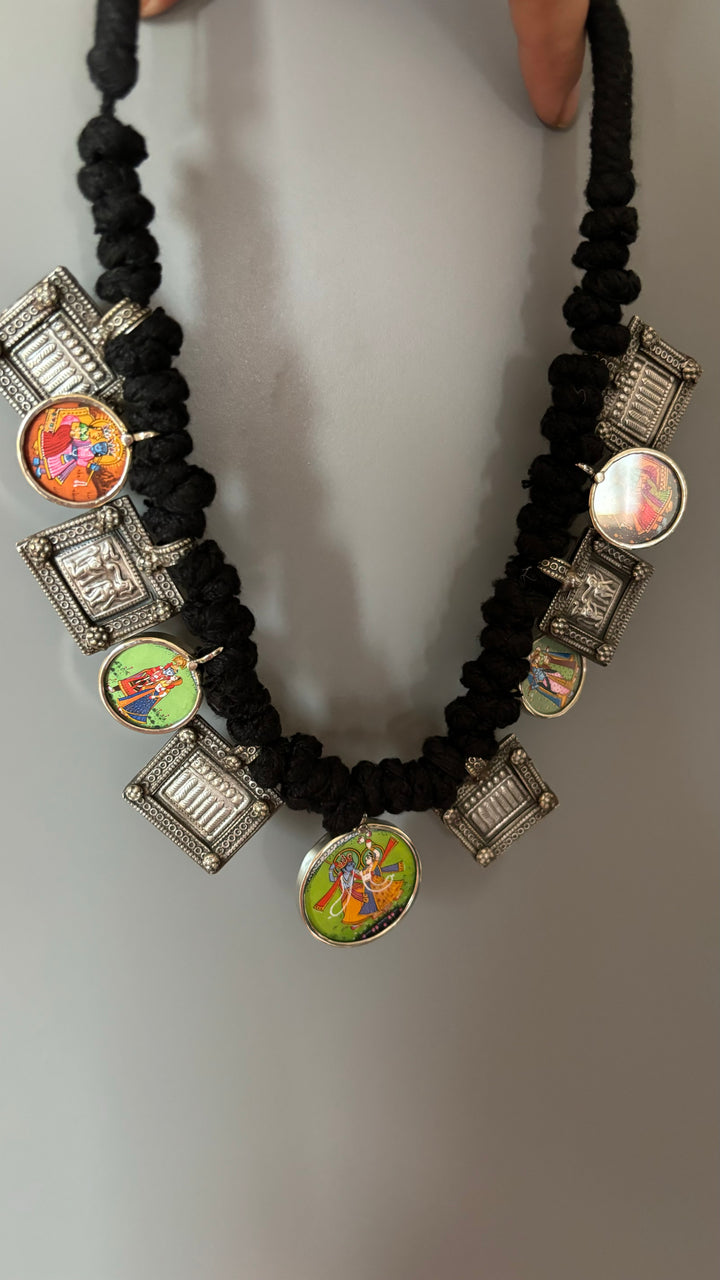 Exquisite Hand Painted Necklace - Premium Quality Craftsmanship