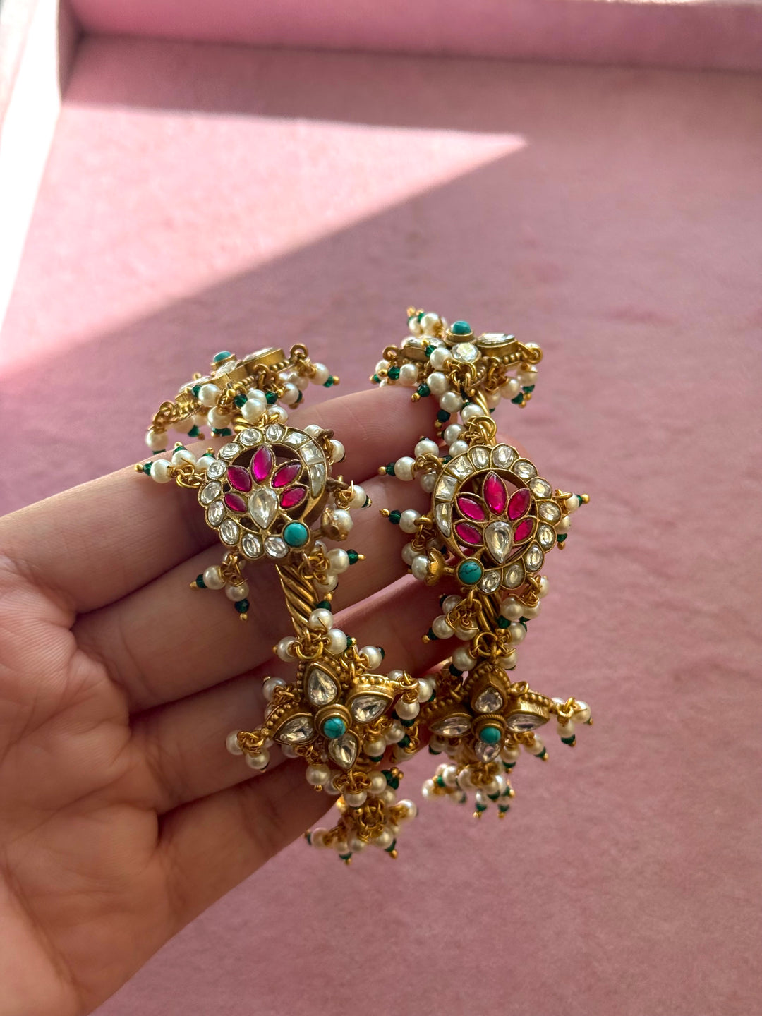 Beautiful Jadau Bangle with Exclusive Kundan Embellishment