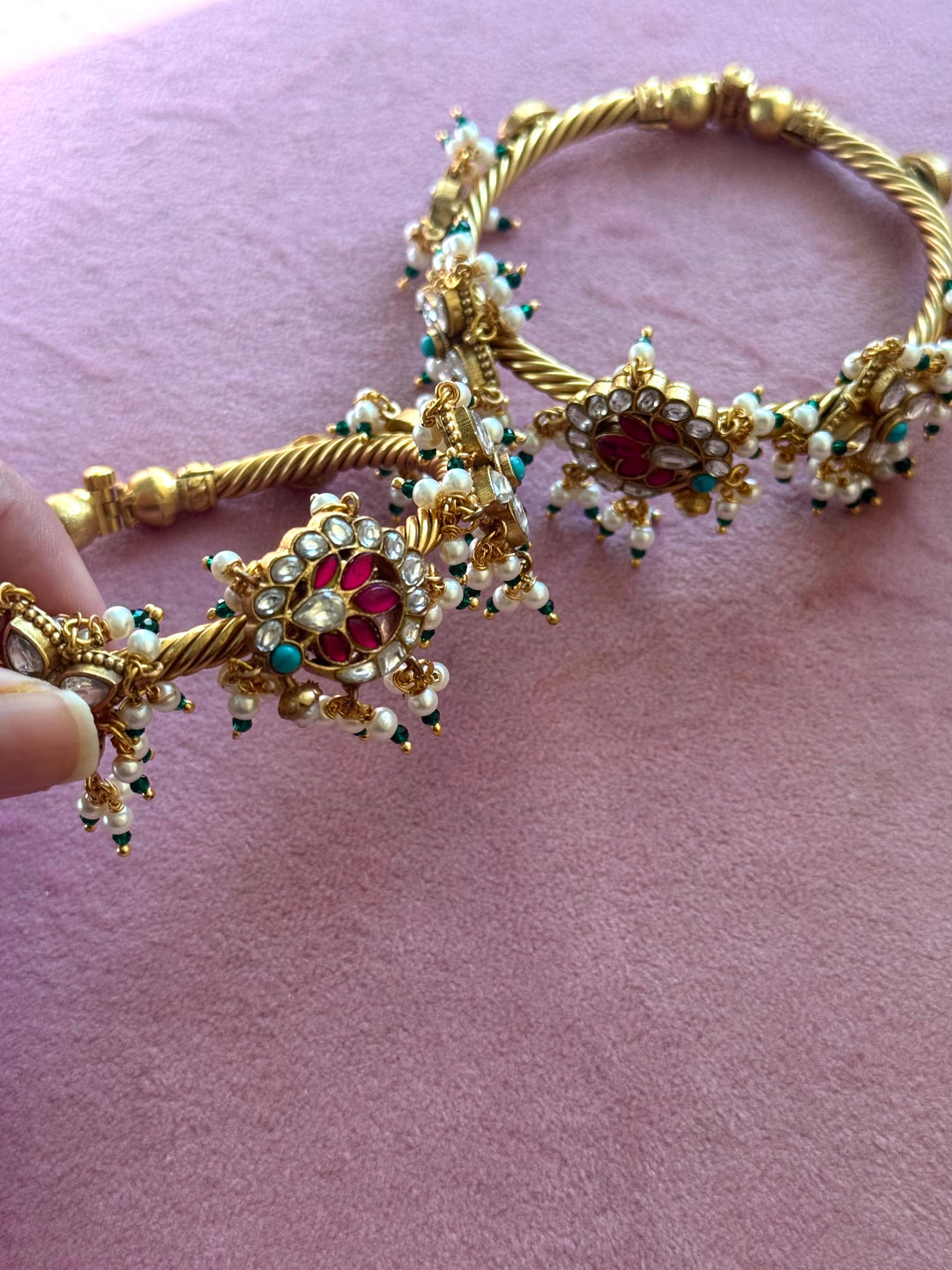 Beautiful Jadau Bangle with Exclusive Kundan Embellishment