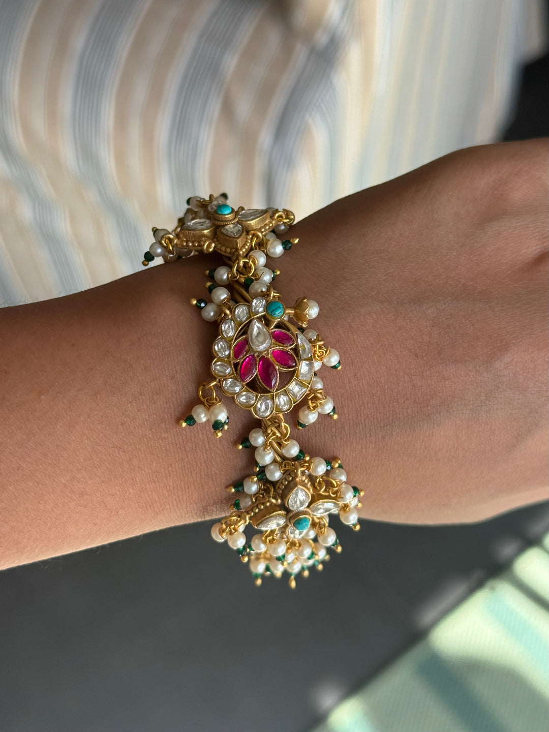 Beautiful Jadau Bangle with Exclusive Kundan Embellishment