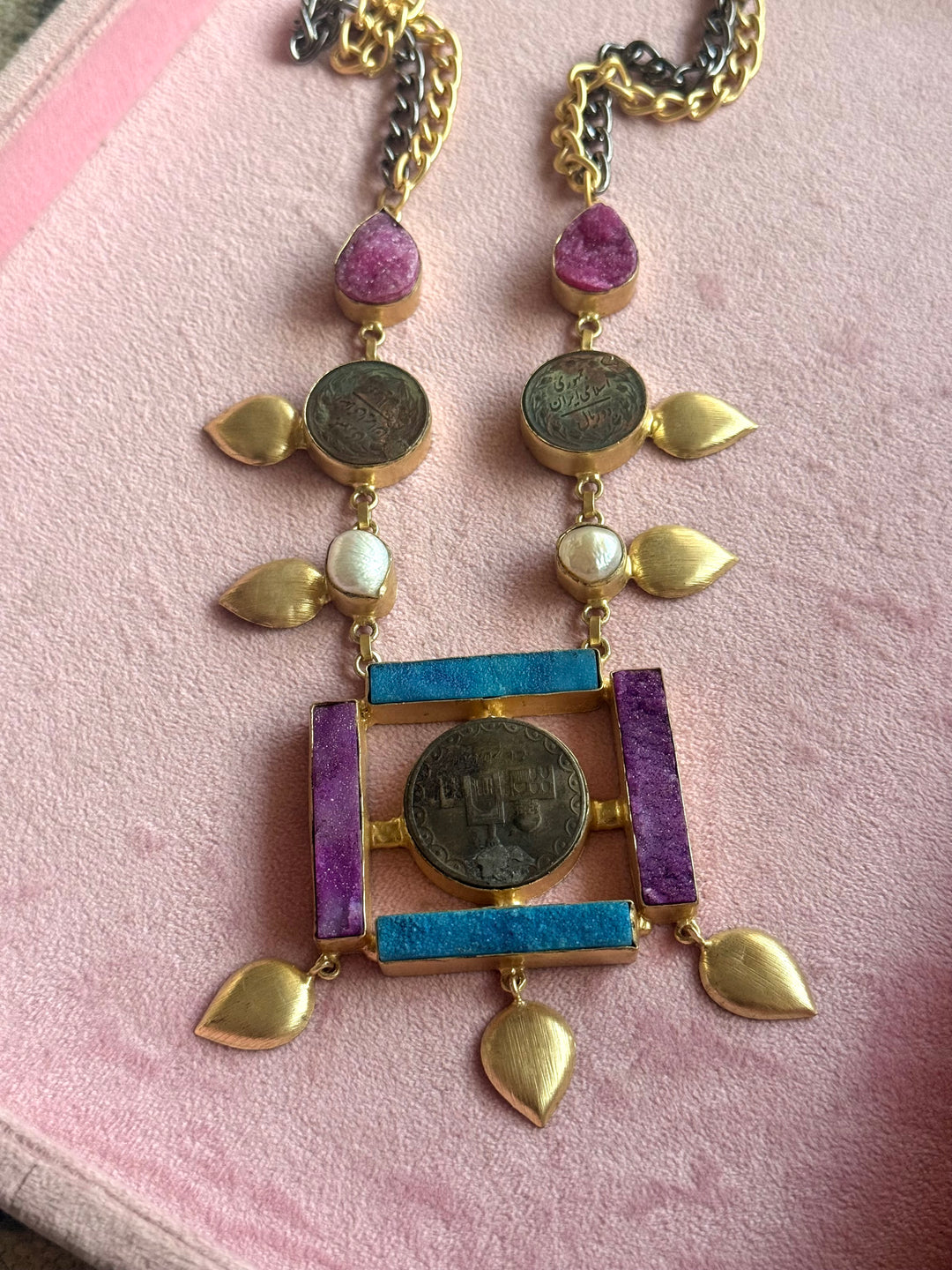 Vintage Stones Necklace
