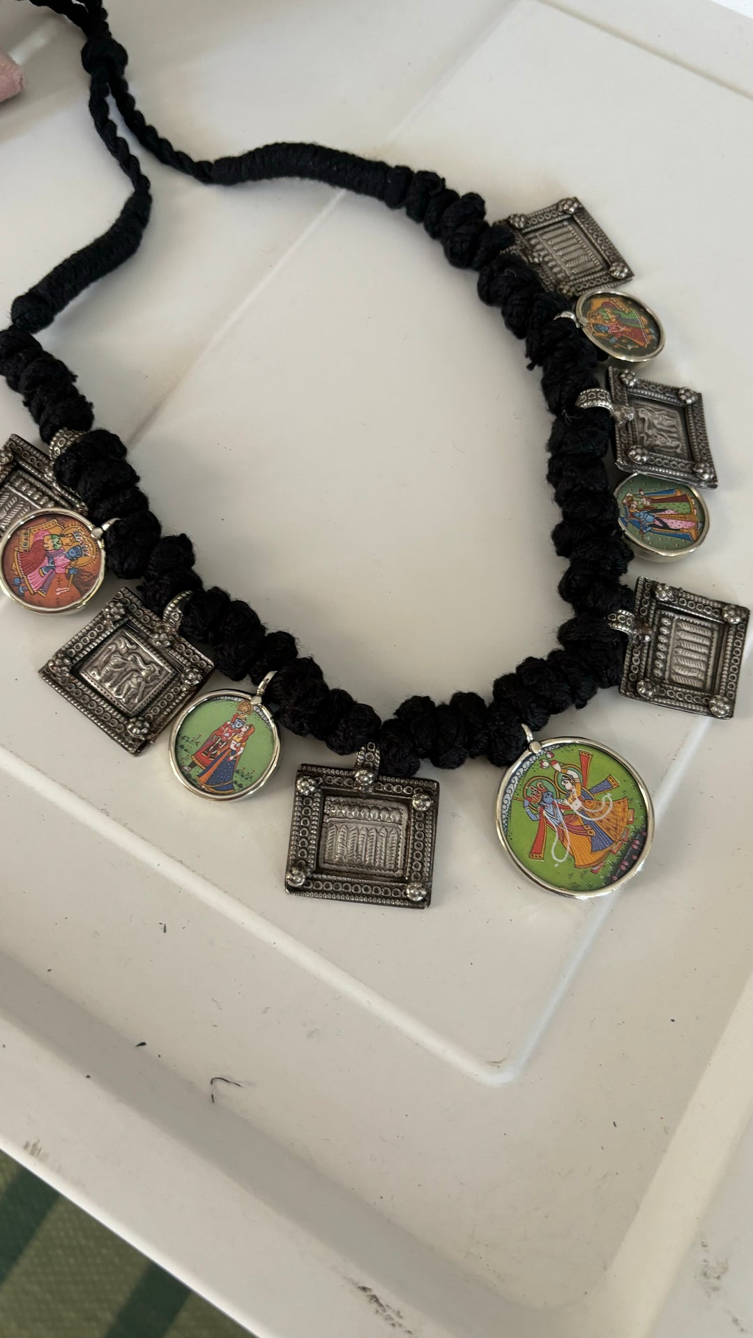 Exquisite Hand Painted Necklace - Premium Quality Craftsmanship