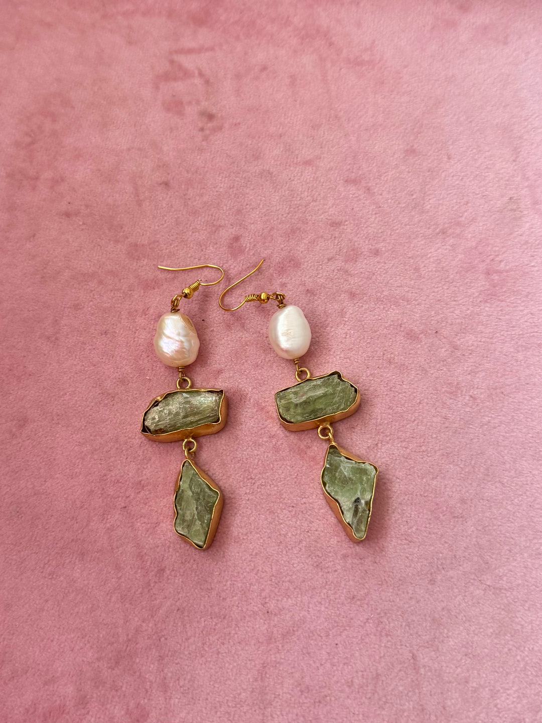 Asymmetric Raw Stone Danglers