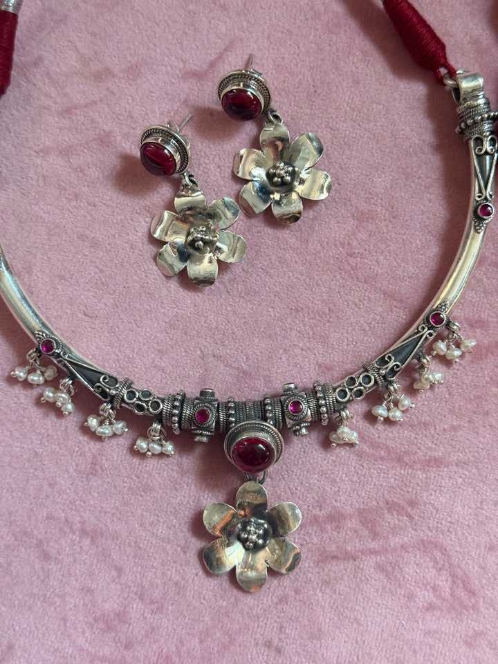 Handmade 925 Silver Flower Hasli Necklace Set | SHIVKA