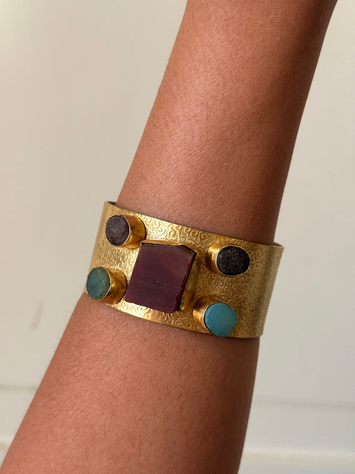 Exquisite Stone Studded Brass Open Cuff - Unparalleled Quality and Style