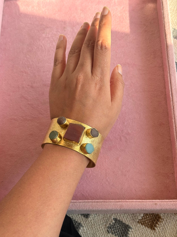 Exquisite Stone Studded Brass Open Cuff - Unparalleled Quality and Style
