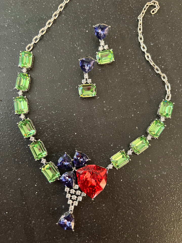 Exquisite Austrian Crystal Necklace Set: Designer Piece