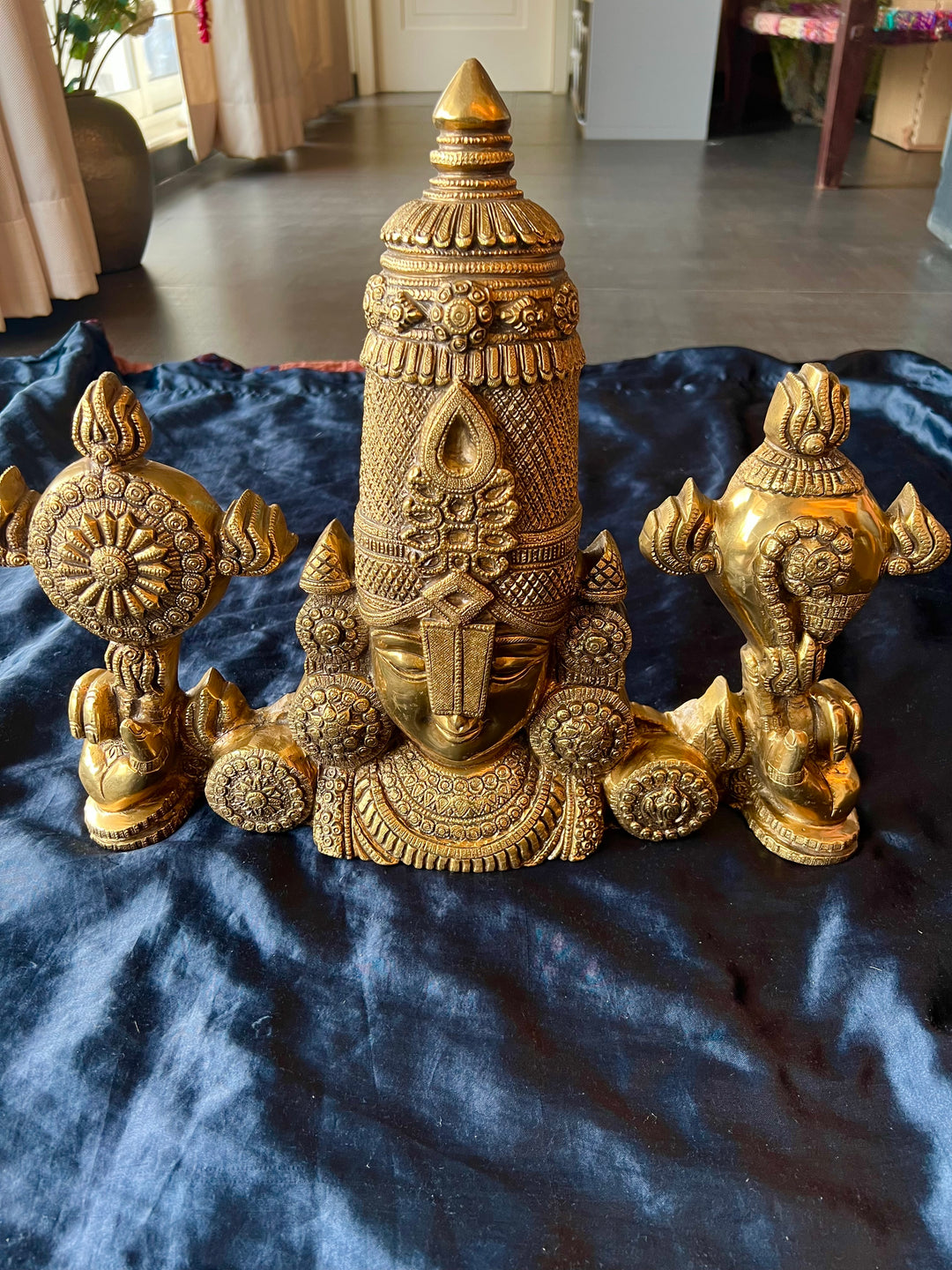 Divine Lord Venkateshwara Balaji Wall Hanging - Solid Brass Splendor