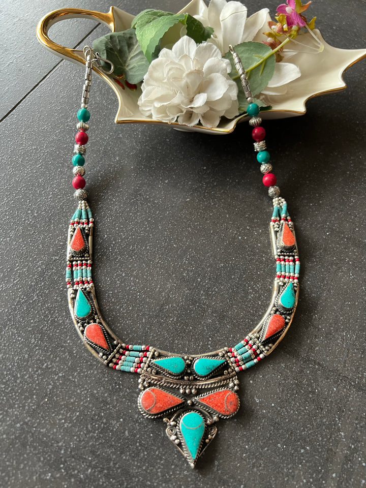 Himalayan Statement Necklace - Artistic Elegance from Nepal