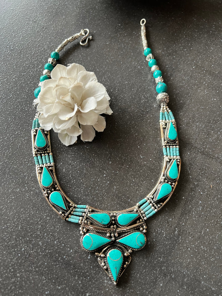 Himalayan Statement Necklace - Artistic Elegance from Nepal