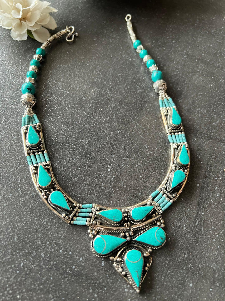 Himalayan Statement Necklace - Artistic Elegance from Nepal
