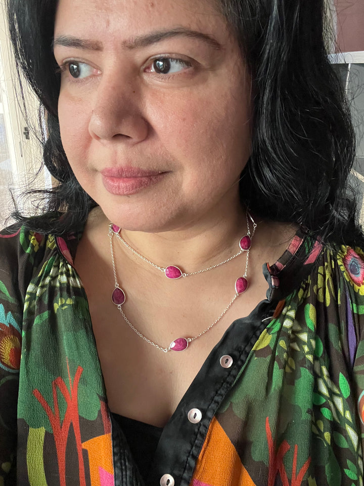 Elegant 925 Silver Bezel Chain with Sapphire Stones - Timeless Sophistication