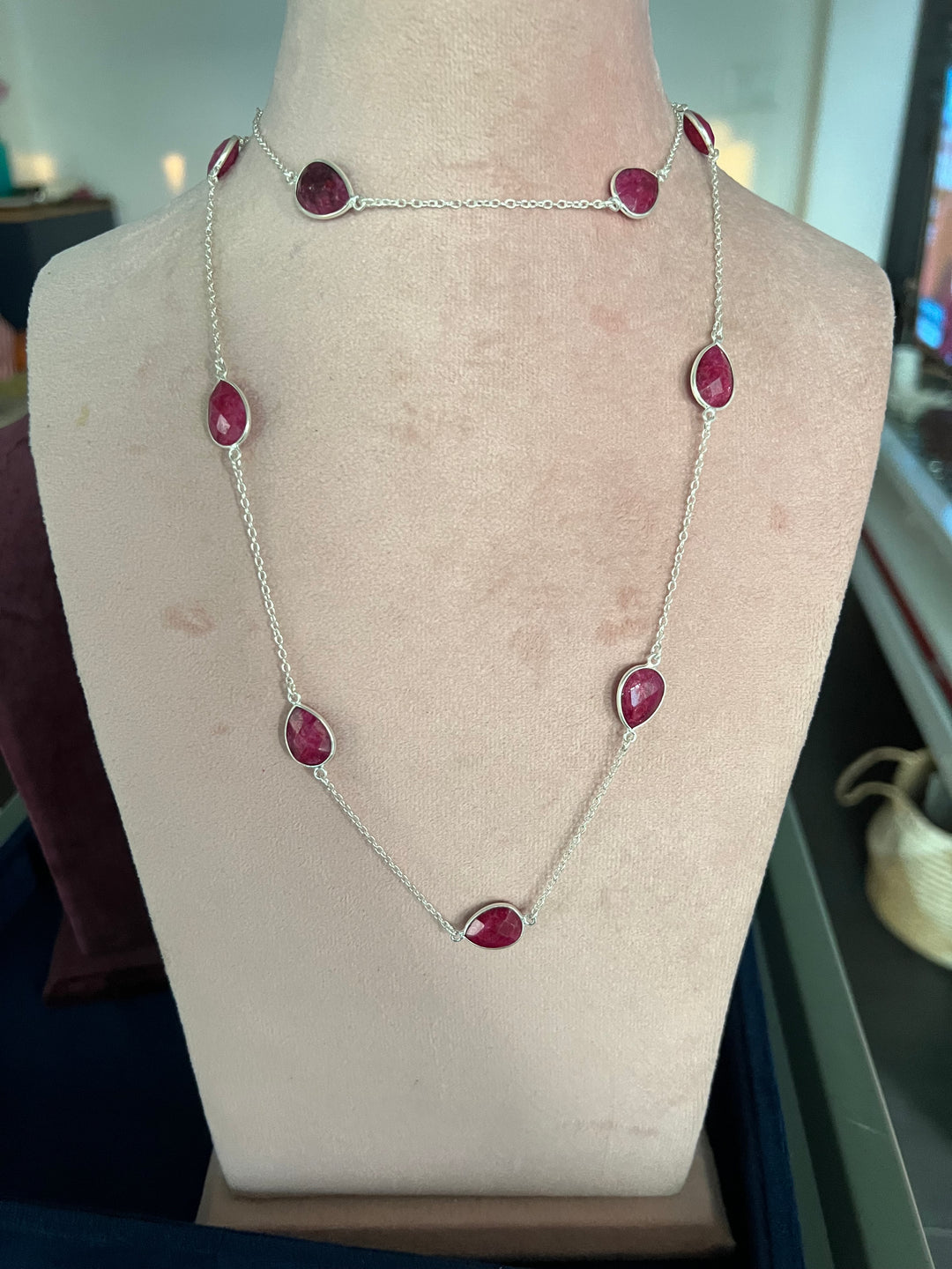 Elegant 925 Silver Bezel Chain with Sapphire Stones - Timeless Sophistication