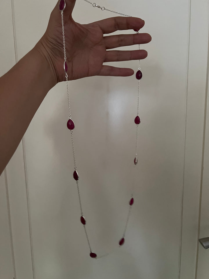 Elegant 925 Silver Bezel Chain with Sapphire Stones - Timeless Sophistication