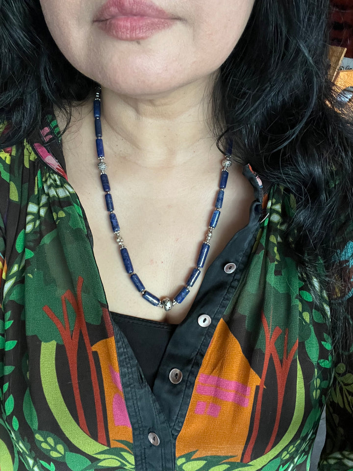 Lapis Lazuli Beauty: 925 Silver Ball Necklace - Timeless Elegance