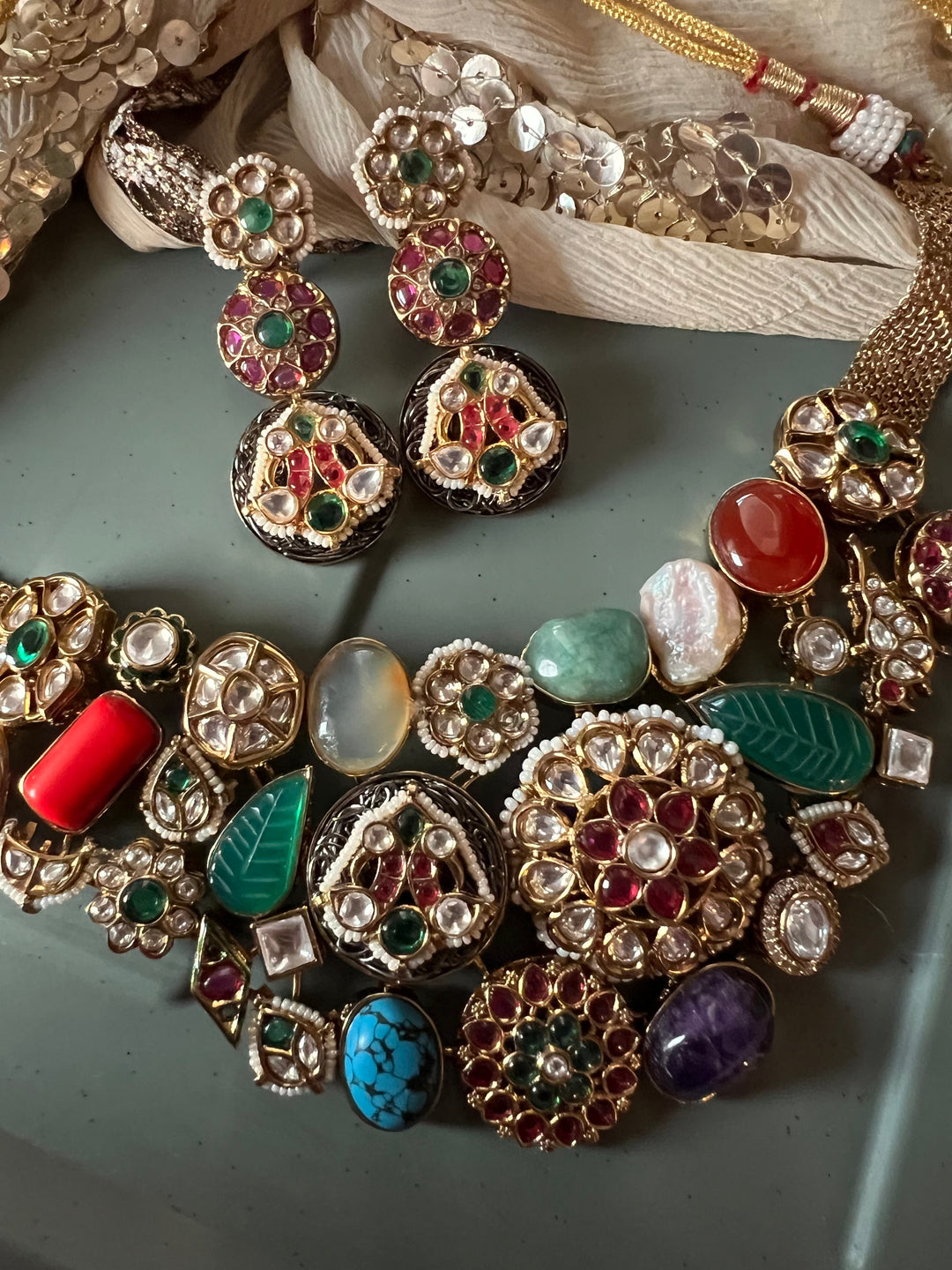 Elegant Designer Choker Necklace Set with Kundan Embellishments – Perfect for Destination Weddings