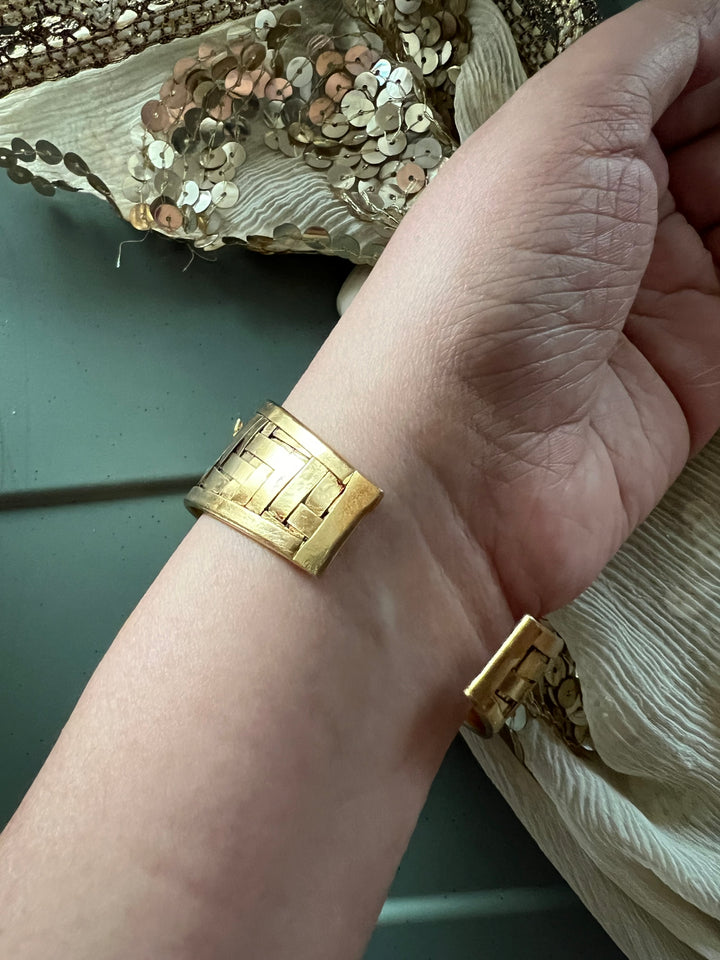 Exquisite Cuff - Unparalleled Quality and Style (Copy)