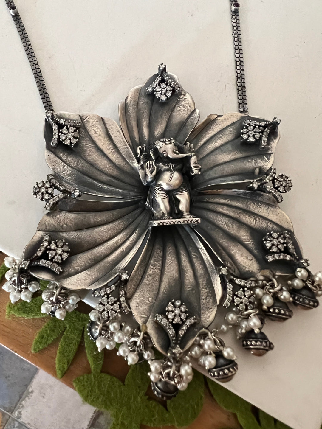 Antique Silver Ganesha Pendant Necklace: Timeless Elegance