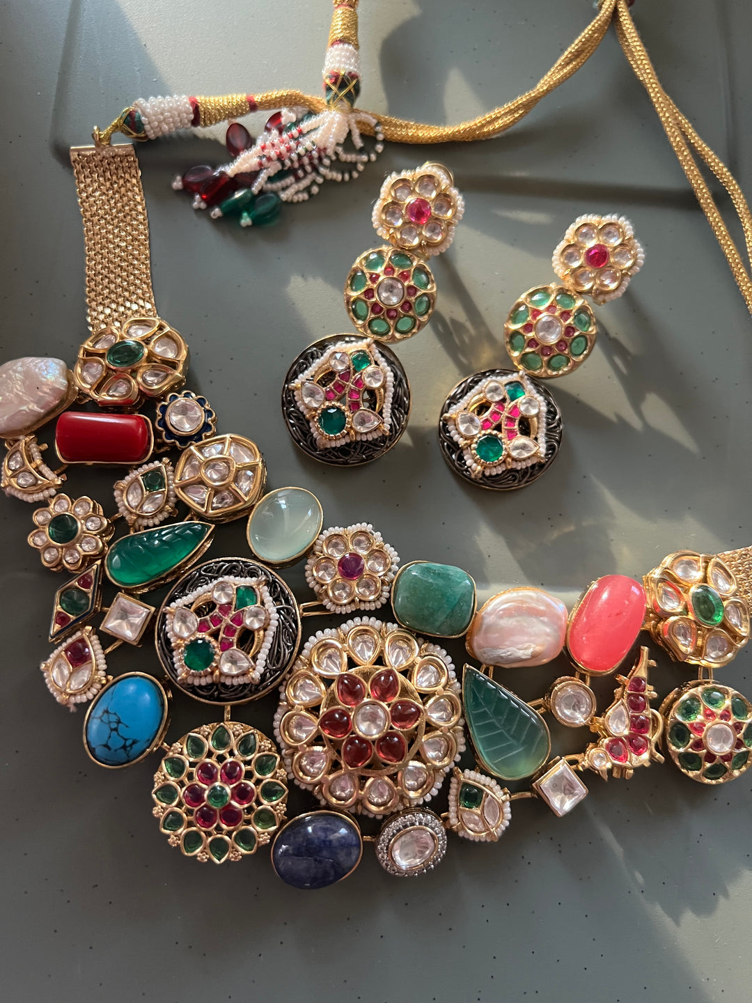 Elegant Designer Choker Necklace Set with Kundan Embellishments – Perfect for Destination Weddings