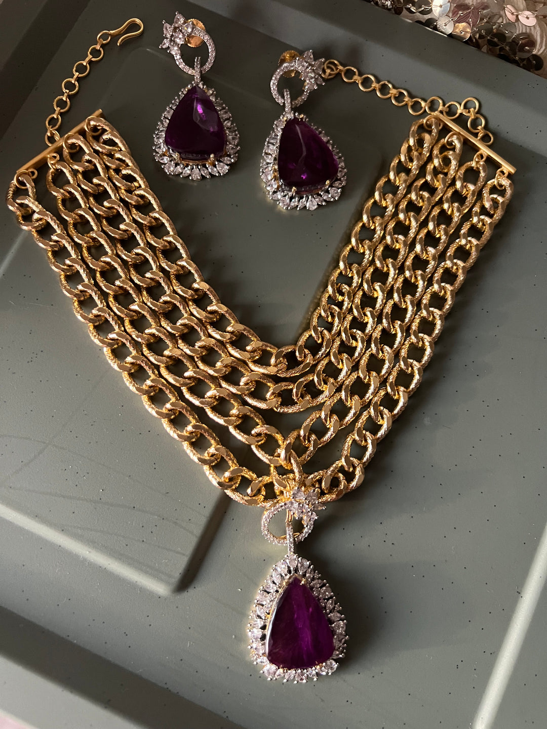 Exquisite Pendant Necklace Set - A Masterpiece of Elegance