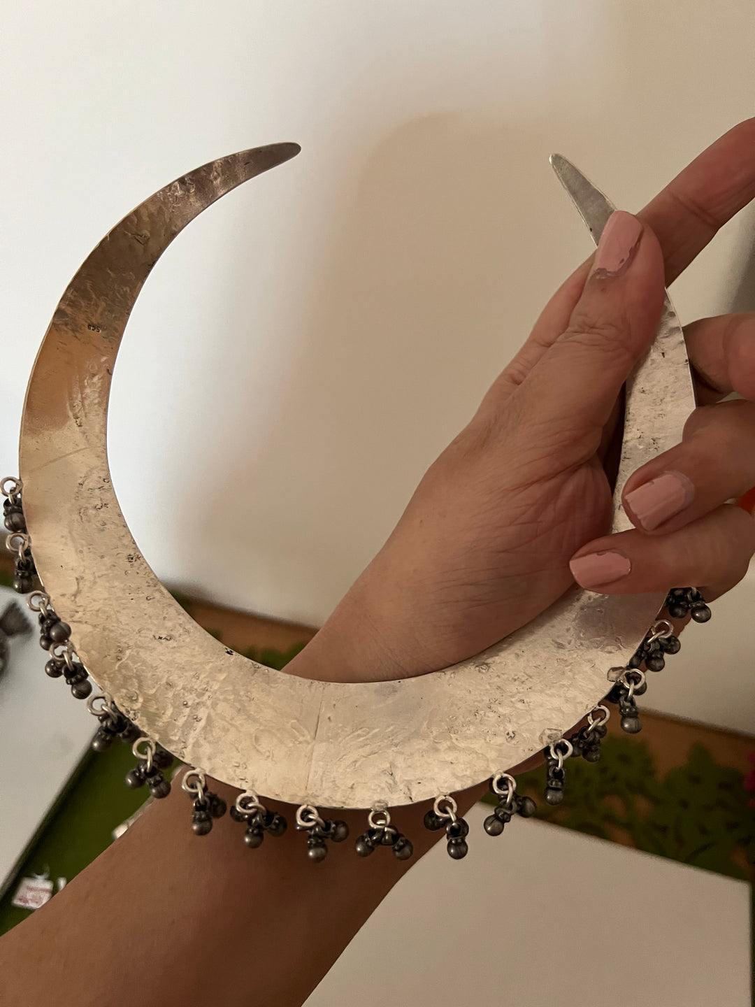 Silver Statement Hasli Necklace: Shine at Every Event