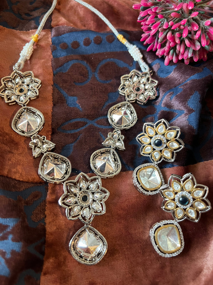 Glamorous Brass and Stone Jewelry Set