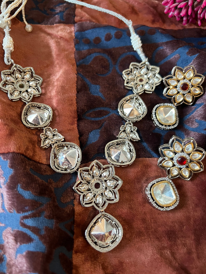 Glamorous Brass and Stone Jewelry Set