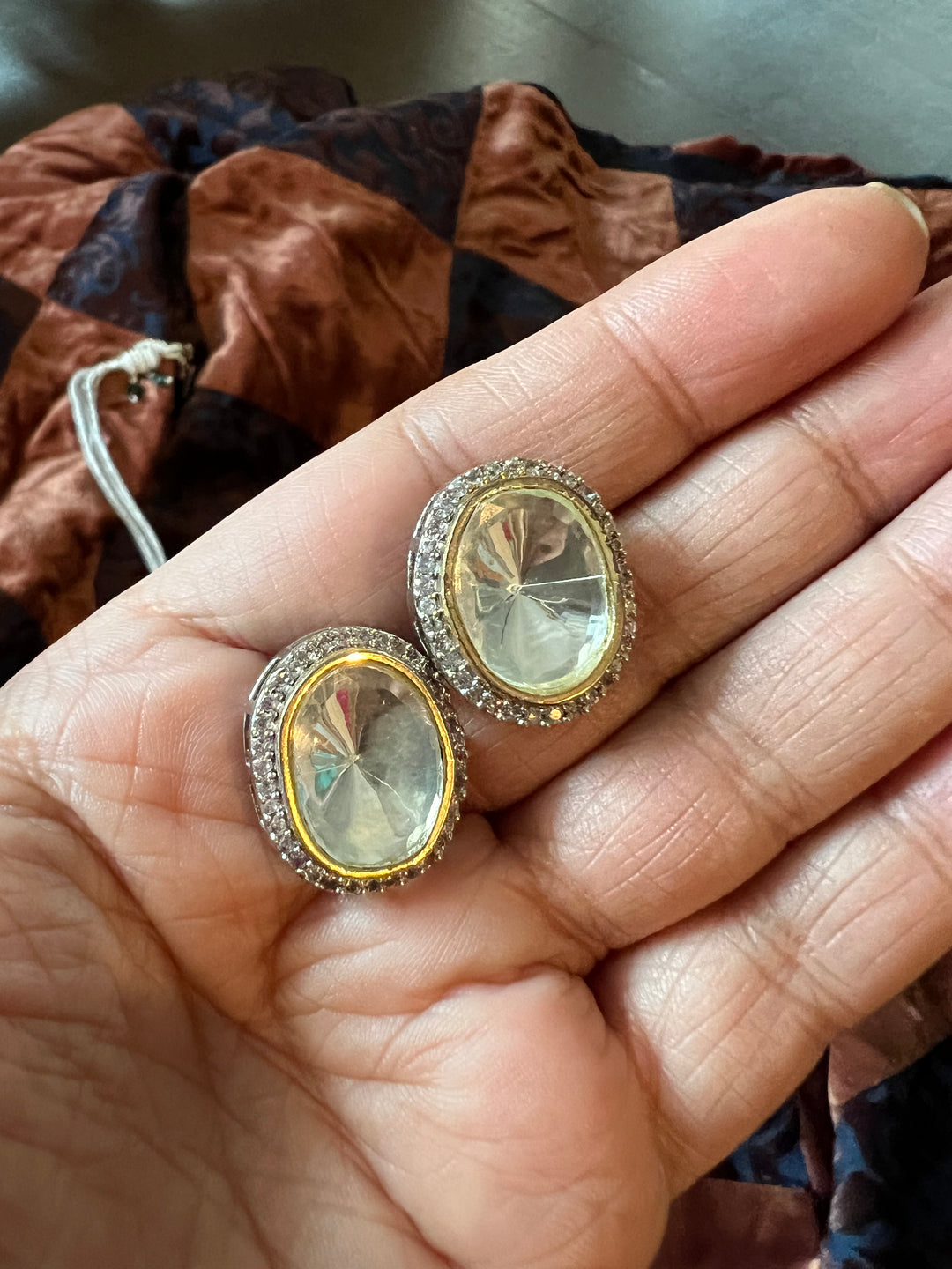 Minimalist Victorian Kundan Choker with Studs