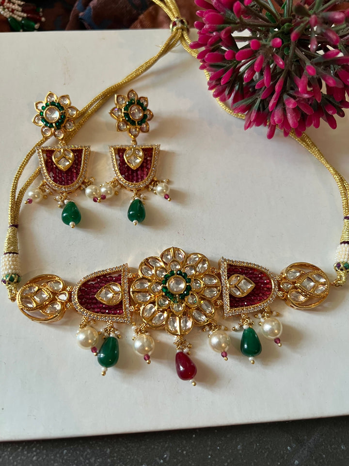 Elegant Kundan Choker with Earrings