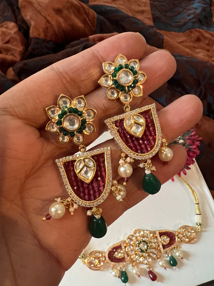 Elegant Kundan Choker with Earrings