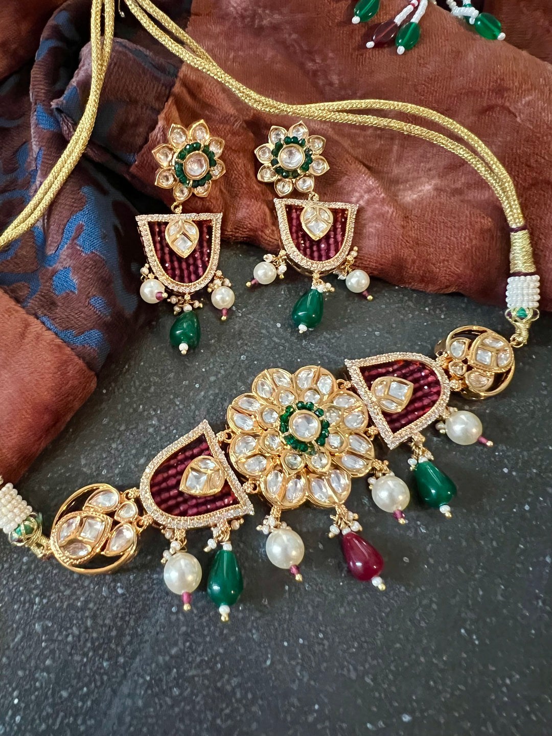 Elegant Kundan Choker with Earrings