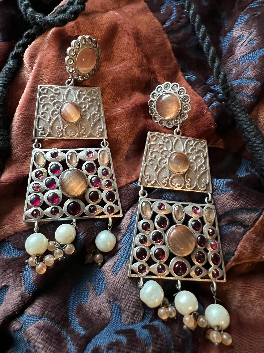 Elegant Fusion Necklace with Earrings