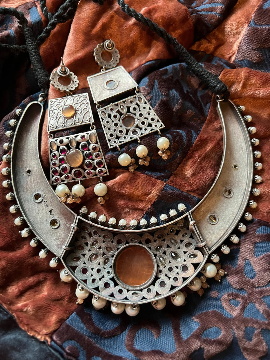 Elegant Fusion Necklace with Earrings