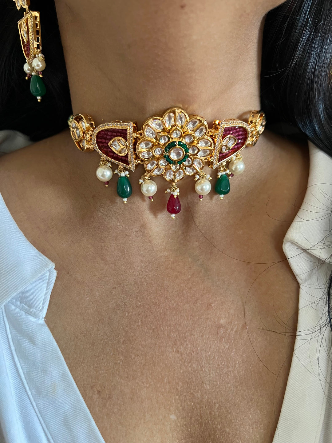 Elegant Kundan Choker with Earrings